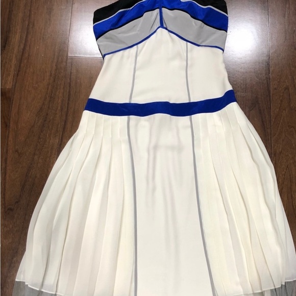 BCBG MaxAzria Runway Voletta dress blue/white/black pleated halter dress. Size M - Picture 6 of 8